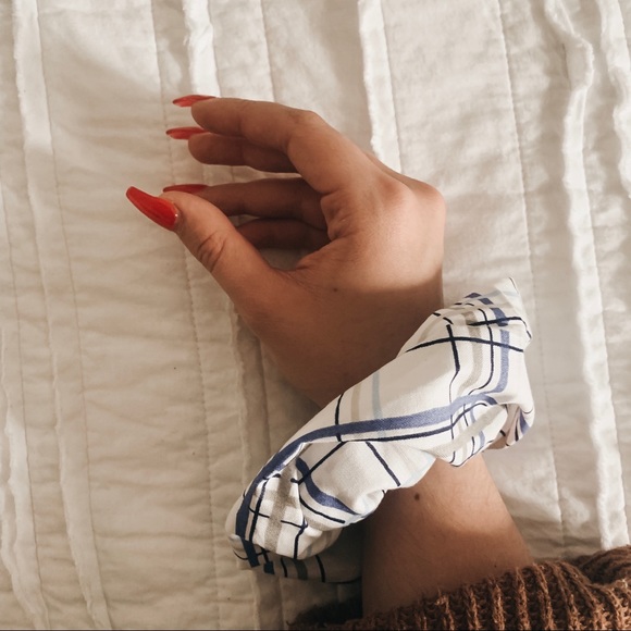 Navy & Grey Plaid Scrunchie - Picture 2 of 2